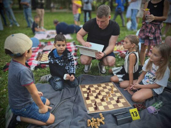 Ліга каштанового коня: Турнір на галявині