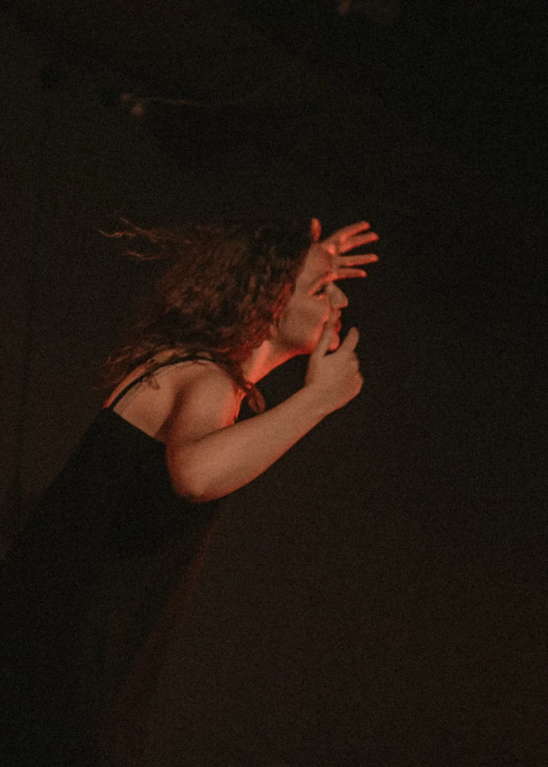 Вистава «Твій хтось» за листами та щоденниками Лесі Українки