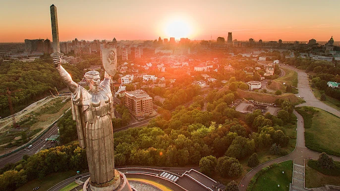 Розташування та транспортна доступність