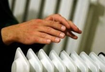 У центрі Києва жителі замерзають у власних квартирах