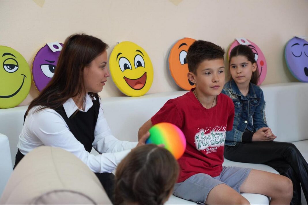 У Бучанському ліцеї №3 відкрили першу антистрес-кімнату для підлітків
